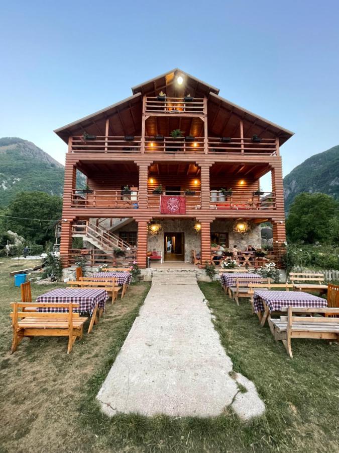Bujtina Dreni Hotel Theth Exterior photo