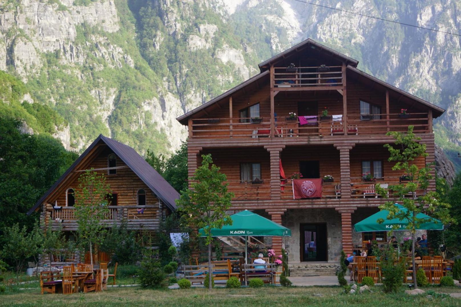 Bujtina Dreni Hotel Theth Exterior photo