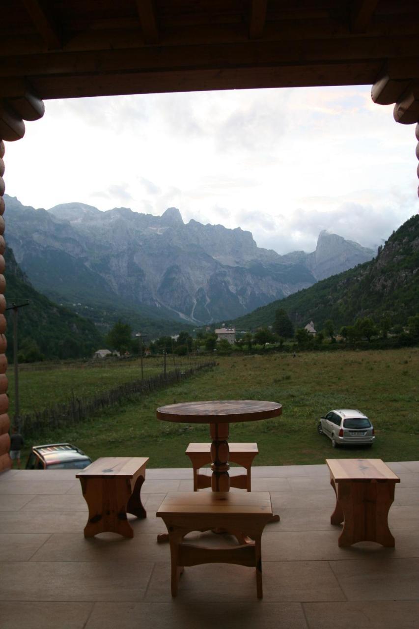 Bujtina Dreni Hotel Theth Exterior photo