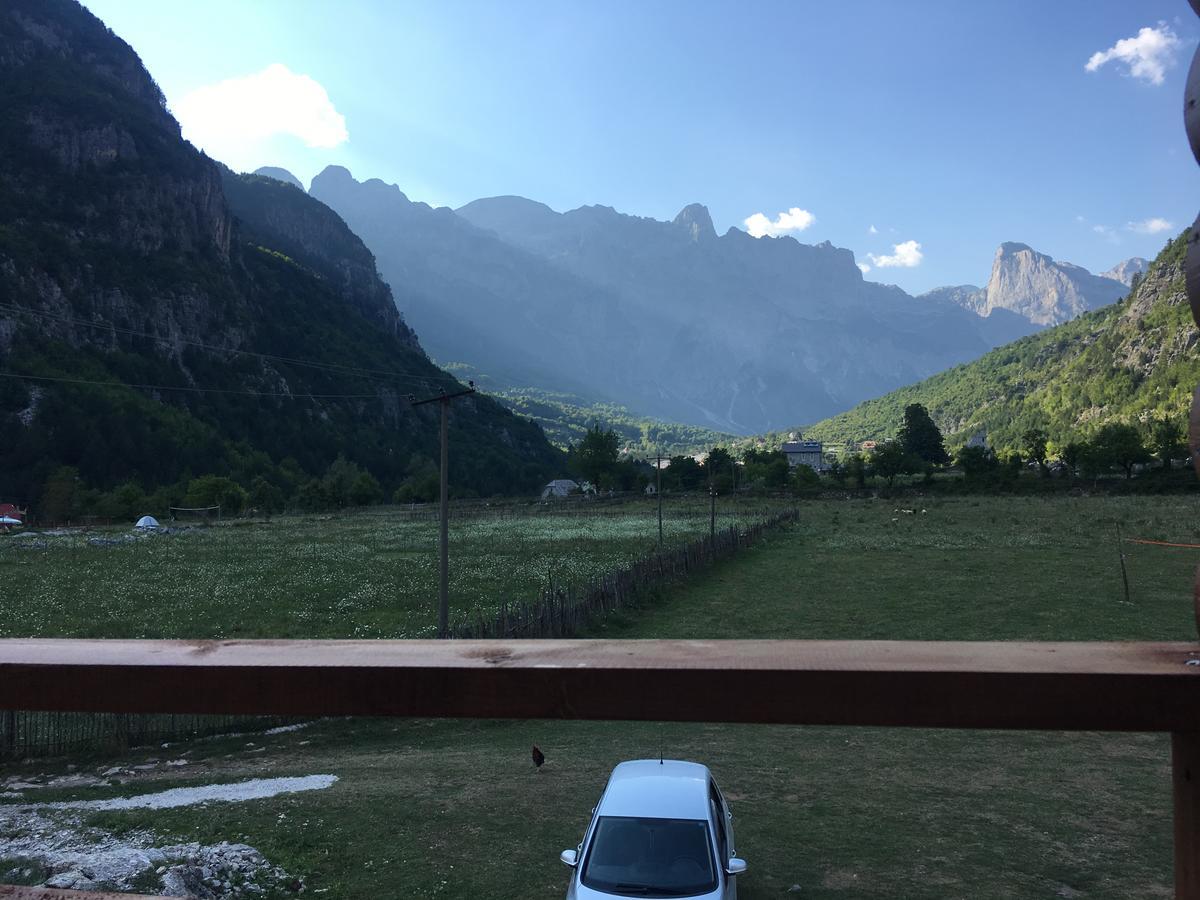 Bujtina Dreni Hotel Theth Exterior photo